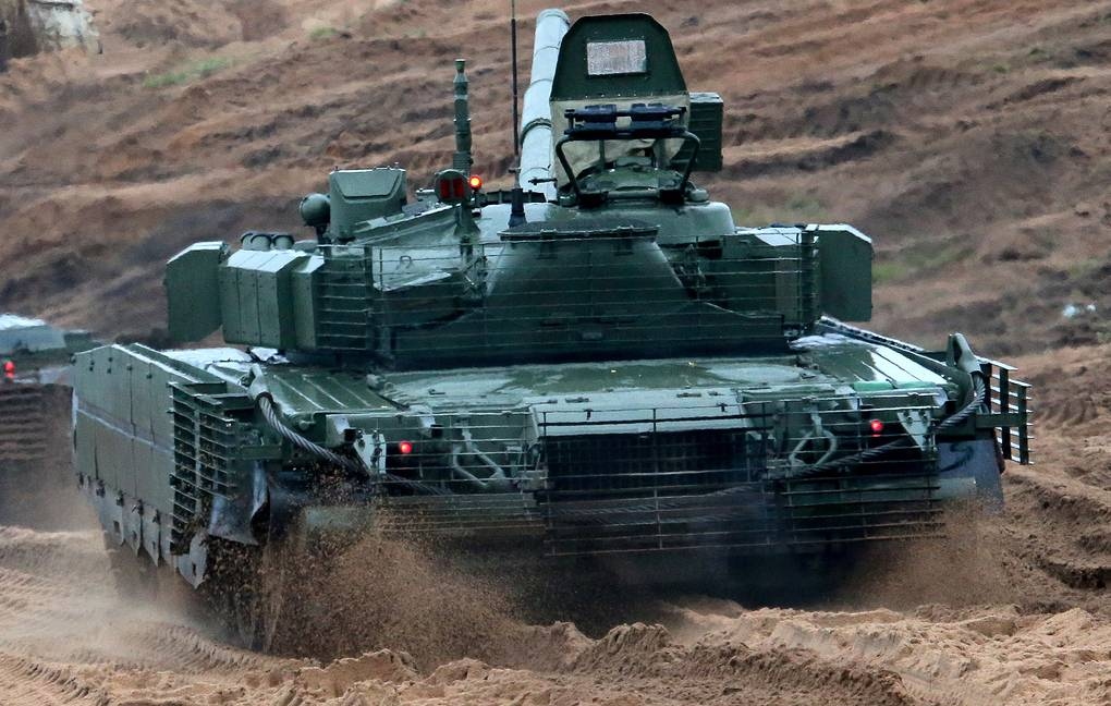 Xe tăng Nga phá các thành trì của Ukraine, đóng vai trò then chốt ở Donetsk